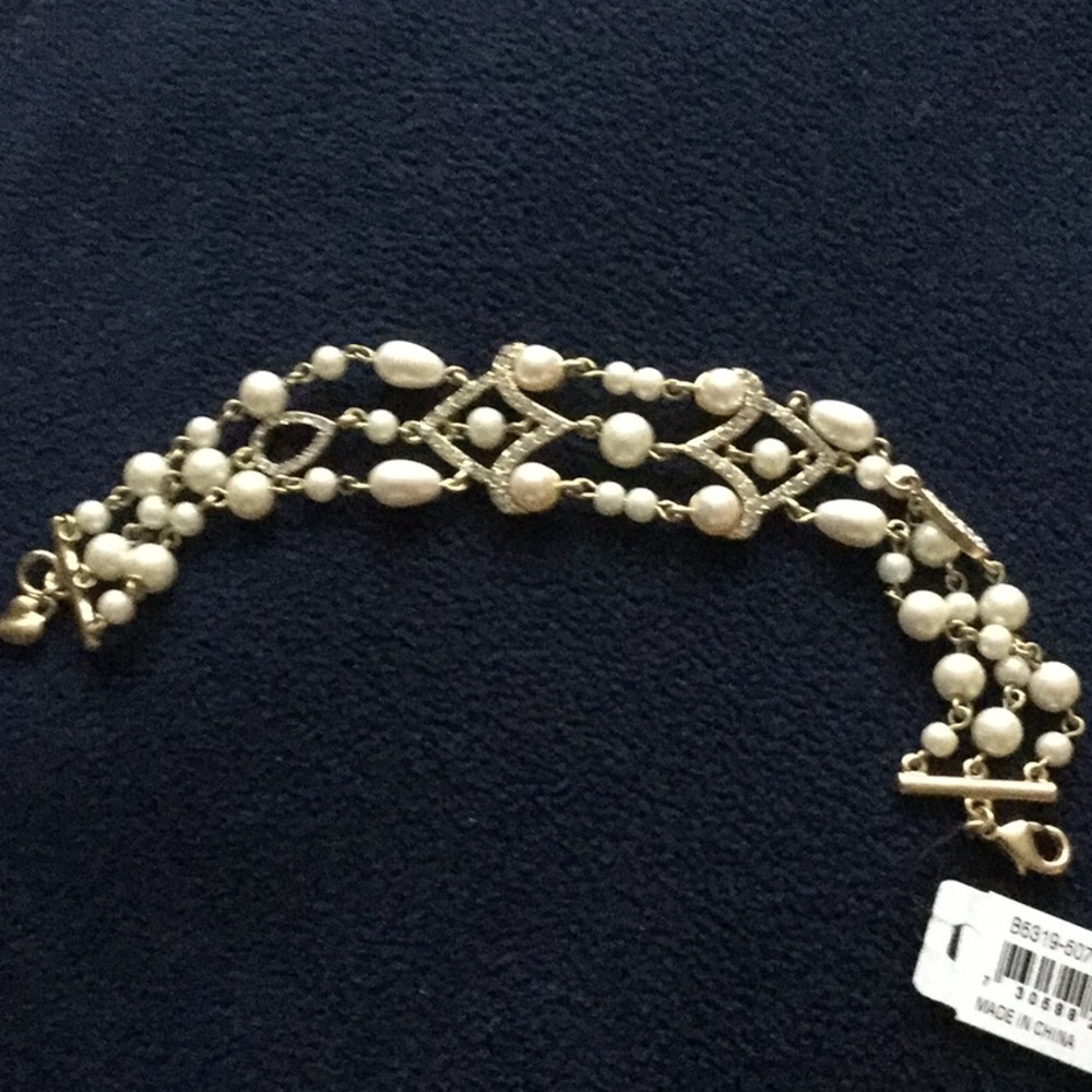 😍 Pretty Pearl Bracket 🌟 - Picture 5 of 5